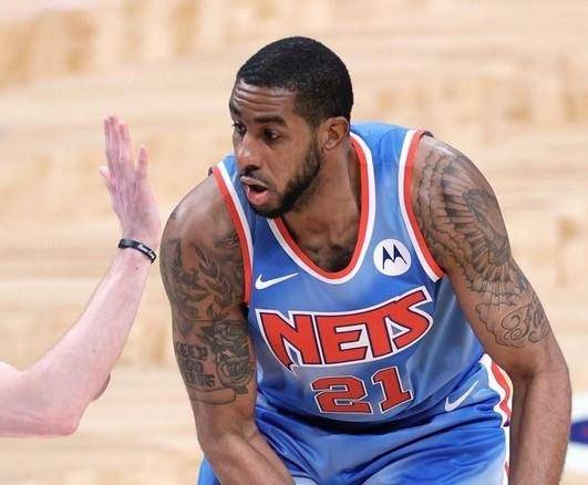 完成传中并 完成传中并