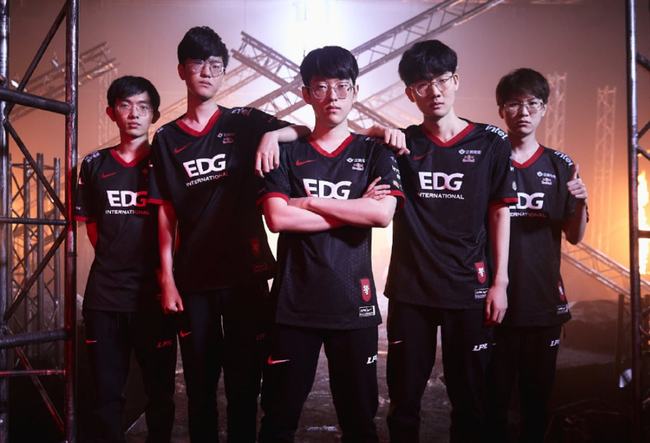 后者决定项 后者决定项