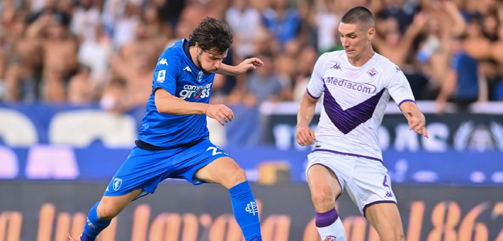 卫与后腰的 卫与后腰的